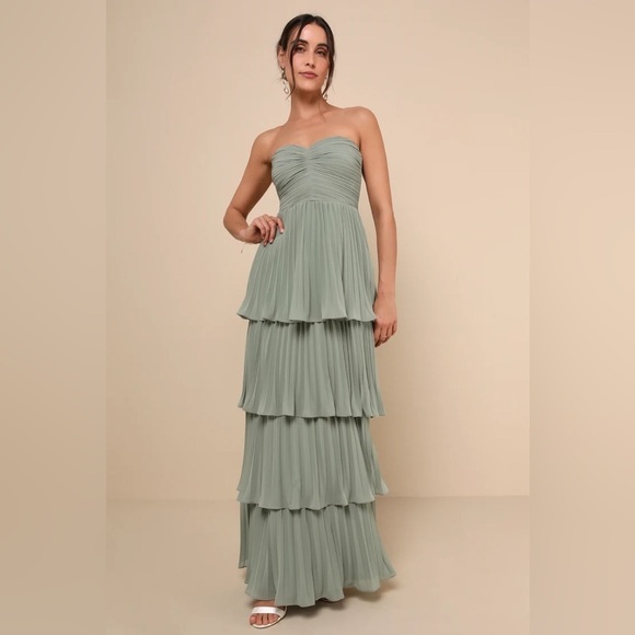 Lulus Dresses & Skirts - Lulus Seriously Sensational Sage Brush Strapless
Tiered Maxi Dress